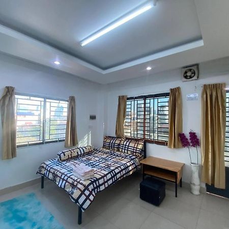 Appartamento The Moonvine On 360 Phnom Penh Esterno foto
