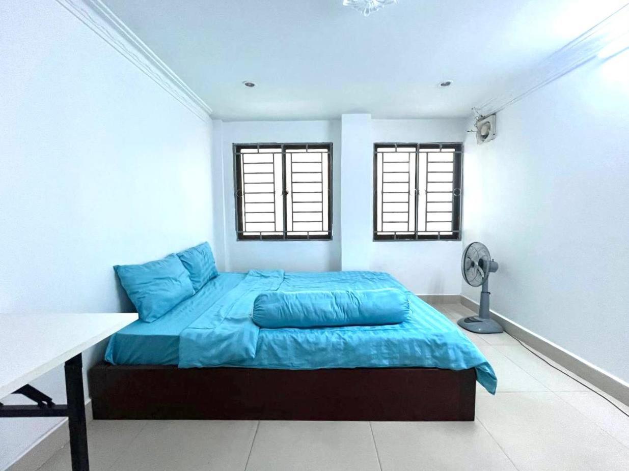 Appartamento The Moonvine On 360 Phnom Penh Esterno foto